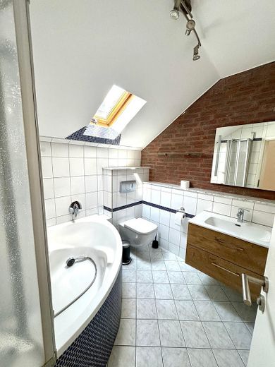 Charmantes kleines Haus mit gemütlichem Hof und Garten – Foto 21