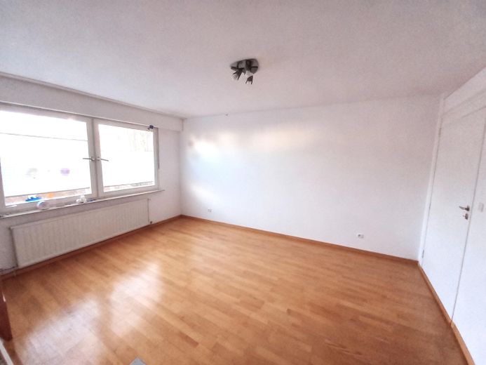 Familienglück - großes Reihenhaus in Zorneding wegen Wegzugs zu verkaufen – Schlafzimmer 1