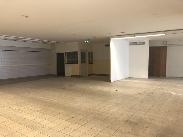 Flexible Gewerbefläche mit 1.050 m², 35 Stellplätzen – Ideal für Fitness, Gesundheit, Einzelhandel – Gewerbe Innenansicht