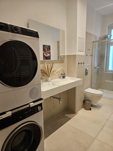 WG-Zimmer möbliert & frisch saniert – 8 Min. zur HTW Uni / Furnished room in a shared apartment – Badezimmer / Bathroom 