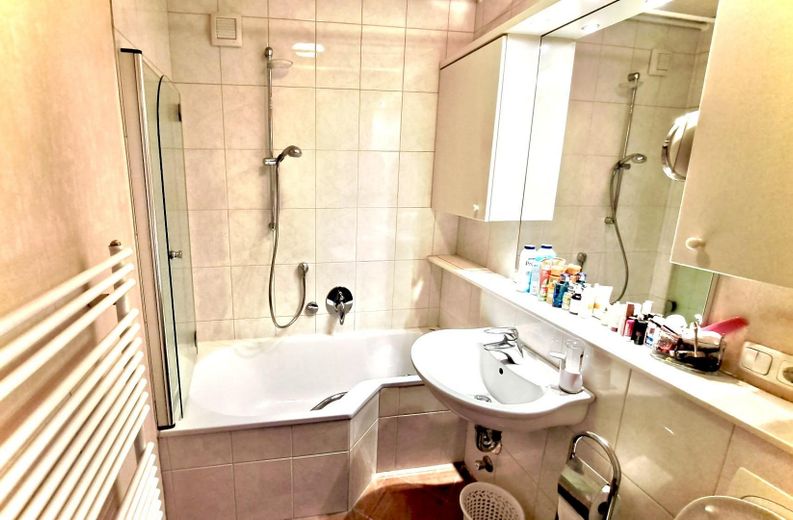 Provisionsfrei: Stilvolle 3-Zimmer-Wohnung mit EBK+ Balkon, zentral im Stephaniviertel – Foto 7