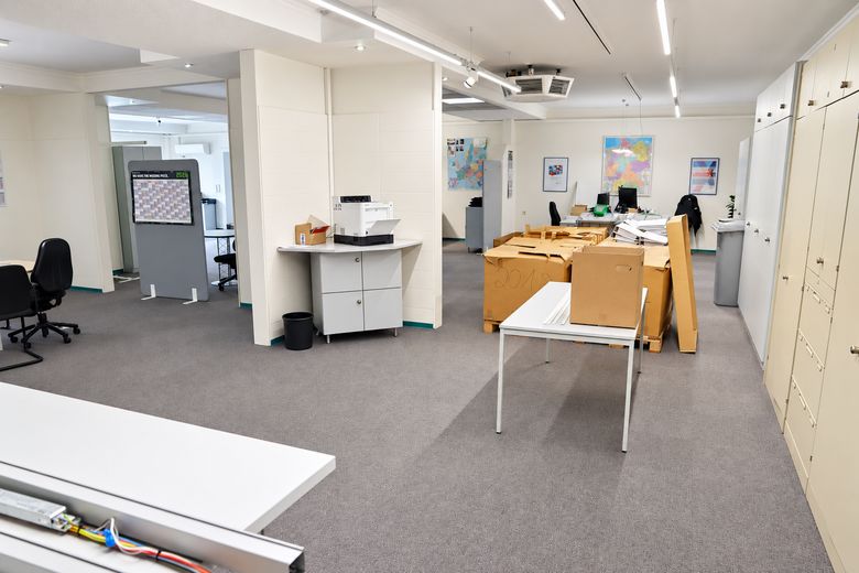 गर्म किया हुआ व्यावसायिक परिसर, लगभग 1.120 m² हॉल + कार्यालय, कारपोर्ट, 15–20 पार्किंग स्थान – Upgant-Schott – फोटो 28
