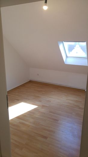 Topsanierte DG Wohnung, WG geeignet, Einbauküche, zentral – Foto 20