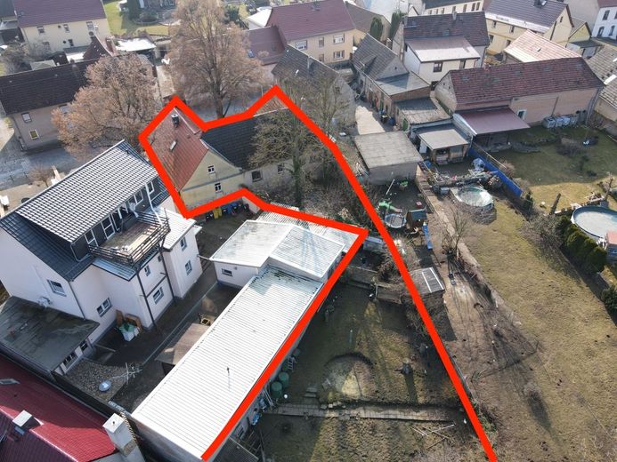Historisches Dorfhaus-Ensemble mit Hofcharakter - Wohnen &amp; Arbeiten im Salzatal – Grundstück