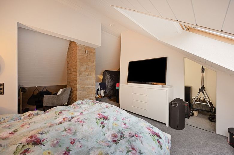 **Anspruchsvolles Wohnen in bester Lage von Opladen** – Schlafzimmer