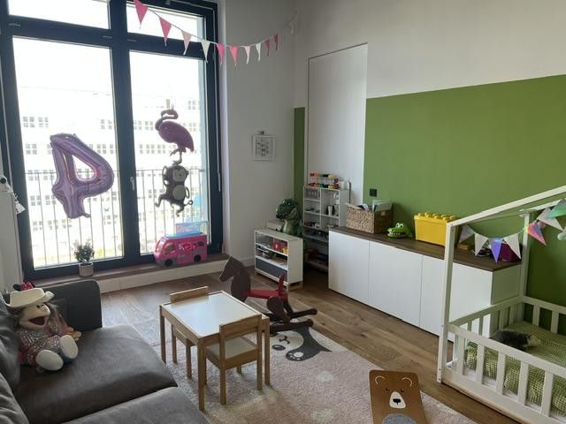 Viel Platz für den Alltag in dieser modernisierten 4-Zimmer-Loftwohnung in Lichtenberg – Kinderzimmer