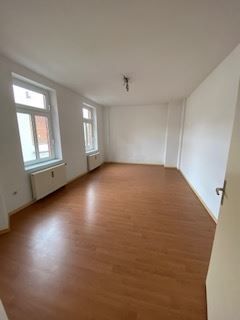 Großzügige 2-Zimmer mit Laminat und Wannenbad in zentraler Lage! – IMG_2943
