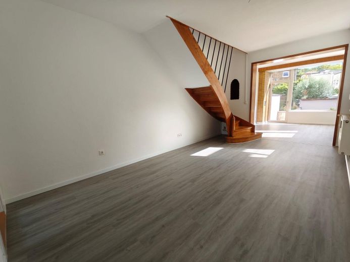 Erstbezug nach umfassender Renovierung: Großzügige 4-Zimmer-Maisonette in Mainz-Mombach – Foto 1