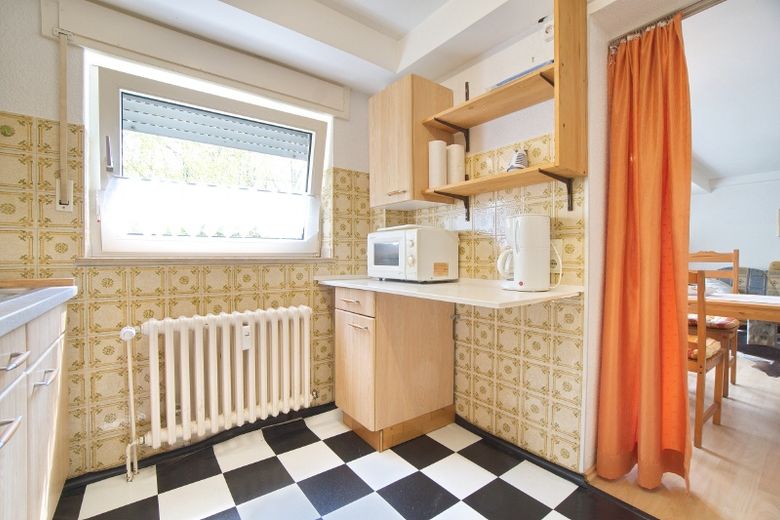 Spacieux appartement d’une pièce avec accès à Internet, dans un quartier résidentiel calme et verdoyant, place de stationnement possible – 7d679ce750289d9cc6aa4a81f75cf7a6e347c6b0.jpg
