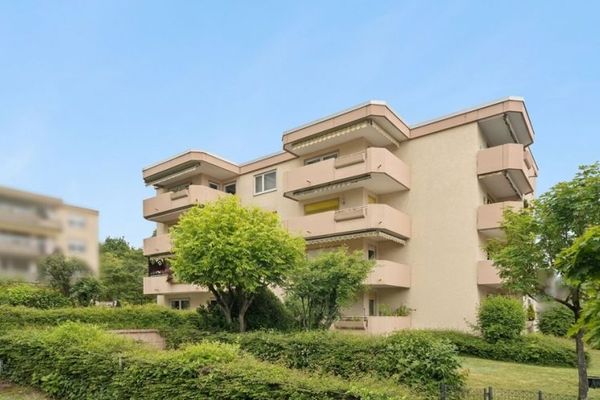 ++ Familienfreundliche 4-Zimmer-Wohnung mit Balkon ++