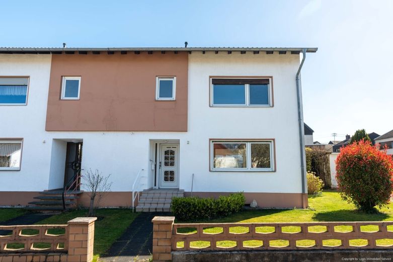 Viel Raum für Familie &amp; Ideen - Charmantes Haus mit Garten in Bonn-Niederholtorf – Außenansicht