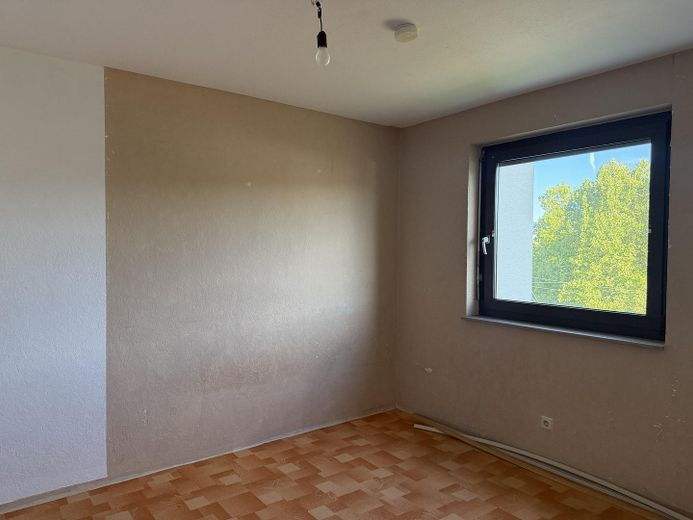 Na sprzedaż mieszkanie własnościowe 3,5-pokojowe – Weinstadt-Beutelsbach – od osoby prywatnej, bez prowizji dla pośrednika – Schlafzimmer 