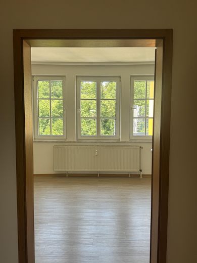 Ideal für Paare & Homeoffice: Wohnung in einer Vila in Toplage mit 2 separaten Arbeitsbereichen – Wohnbereich