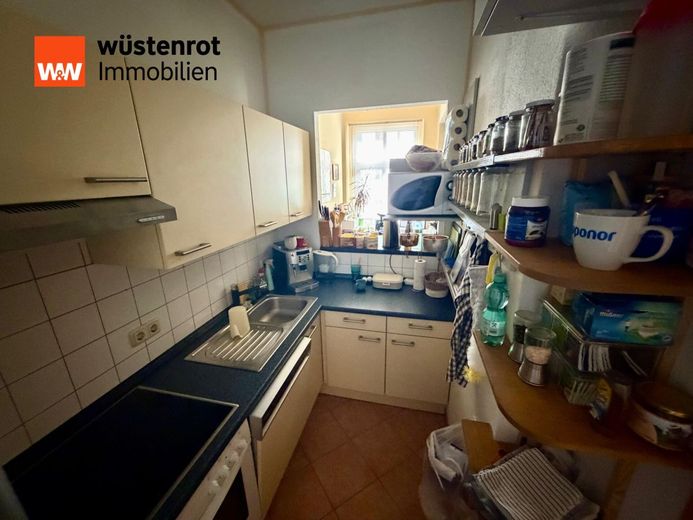 LIBERO AL ROGITO! Luminoso appartamento di 2 locali con due balconi nel cuore di Berlino-Friedrichshain – Küche