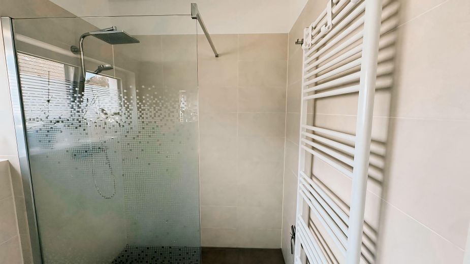 Hochwertige teilmöblierte 3-Zimmer-Wohnung mit Balkon – Foto 18