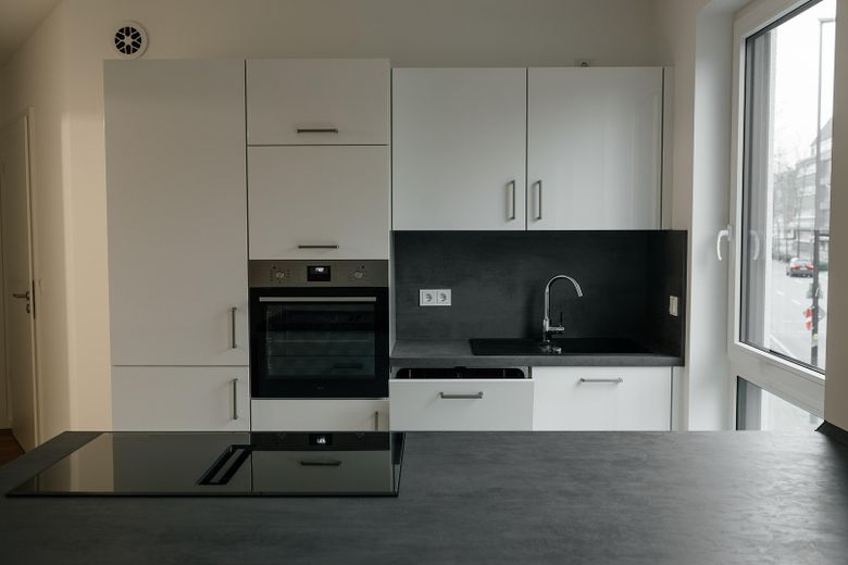 Mehr Raum für Ihre Träume: A+ 2-Zimmer-Traum im Herzen von Hamm! Aufzug, Balkon & Premium-Design – Einbauküche inkl.