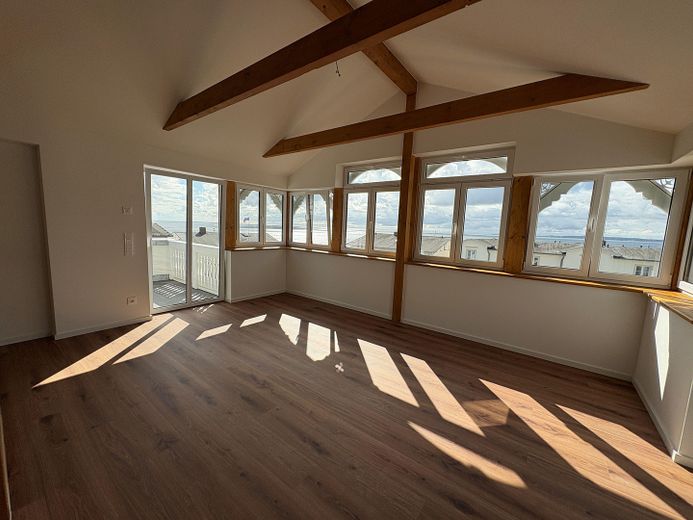 Penthouse - Neubau- Erstbezug mit Meerblick – Wohnzimmer