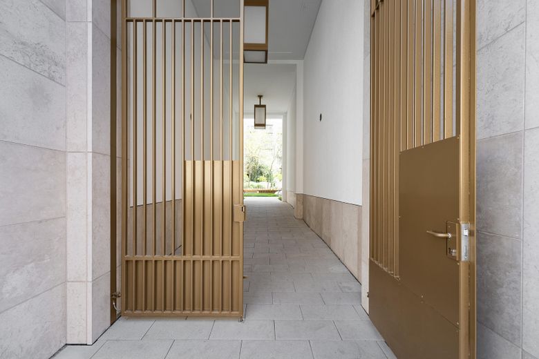 Berlin-Mitte'de özel teraslı modern daire – hemen taşınmaya hazır ve komisyonsuz – Eingang