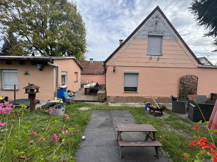 Teilrenoviertes Haus zu verkaufen, renovierungsbedürftig – Foto 3