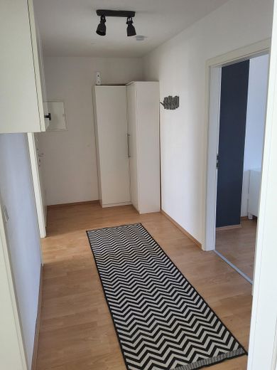 TOP Lage! Möblierte 2-Zimmer-Wohnung – Flur