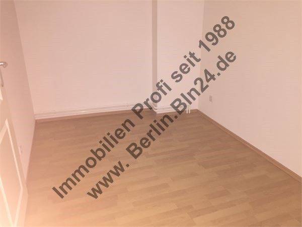 Dachgeschoss -Mietwohnung nach Sanierung – 11.2.15 014