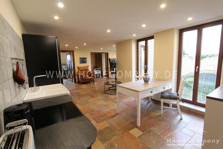Charmantes, vollmöbliertes 2-Zimmer-Apartment in ruhiger Lage am Teich in Bonn-Oberkassel! – 9821e9a56a66d8e67e7eb7b5158d74e21d646453.jpg