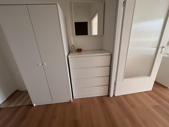 Möblierte 1-Zimmer-Wohnung mit großem Balkon und Blick ins Grüne in Liederbach – Foto 14
