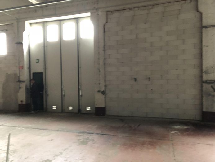 Dwie hale magazynowe z potwierdzeniem wprowadzenia PV, duża działka – Zdjęcie 9