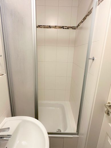 Laim nach Altbausanierung: Helle 1-Zimmer-Wohnung in kleinem kernsaniertem Wohnhaus – Фотографія 7