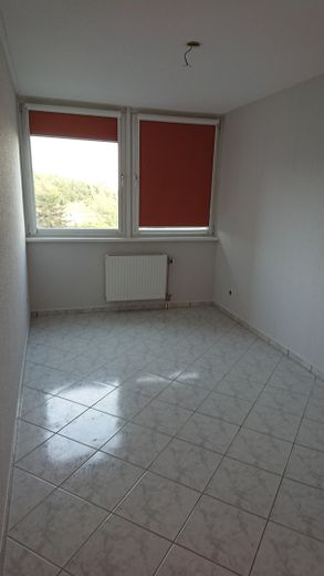 3 Zimmerwohnung mit Einbauküche in Kerpen-Brüggen zu vermieten – Kinderzimmer vor Renovierung