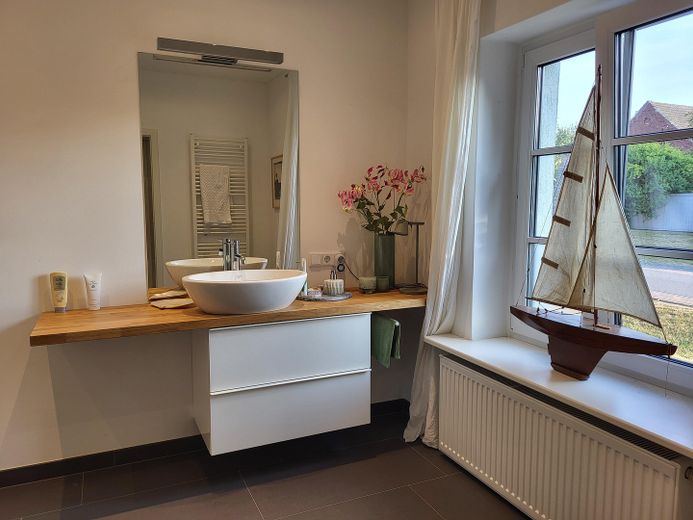 Nur eine Stunde von Berlin: Wohnen auf dem Land mit allem Komfort – Foto 14