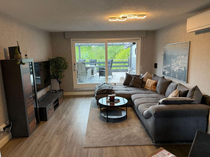 Wohnung mit 70m² Terrasse – Wohnbereich