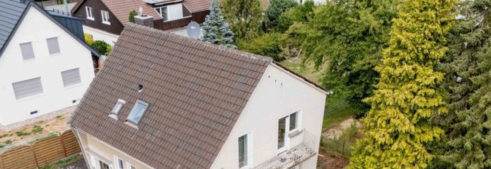 Bonn-Ippendorf : Maison familiale individuelle avec jardin et un grand potentiel d’aménagement
