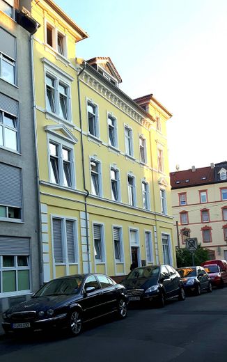 MFH mit 8 Wohnungen, hohe Rendite 8%, saniert und gut vermietet in zentraler Lage – Foto 26