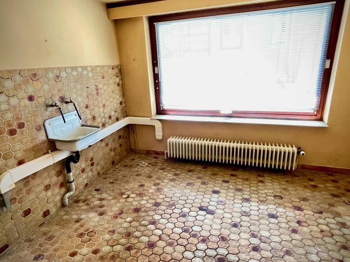 Architektoniczny klasyk z potencjałem w centralnej lokalizacji – Waschraum Kellergeschoss