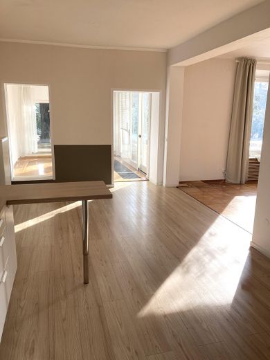 Große Altbau-Villa in Augsburg Göggingen - Exklusives Haus mit Garten – Blick aus der Küche
