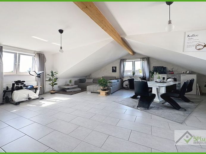 + 5PLUS + KLEIN, FEIN, MEIN: CHARMANTE DACHGESCHOSSWOHNUNG IN RUHIGER LAGE VON INDEN / ALTDORF +++ – Foto 1