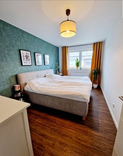 Senza provvigione - Tanto spazio per la famiglia: 121 m² di superficie abitabile + 64 m² di cantina - Anno di costruzione 2020 – Schlafzimmer im OG 