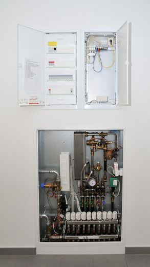 Exklusive 4-Zimmer +Energie Wohnung mit Fußbodenheiz/-kühlung und sehr geringen Energiekosten – Wohnungstechnik