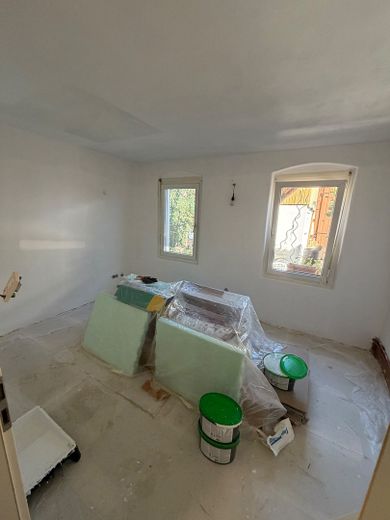 Appartement ancien de 2 pièces entièrement rénové à Stuttgart-Plieningen – Schlafzimmer