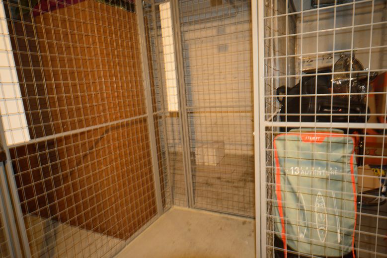 Helle Wohnung in Alt-Hohenschönhausen, 2 Zimmer, Einbauküche, Loggia – Keller