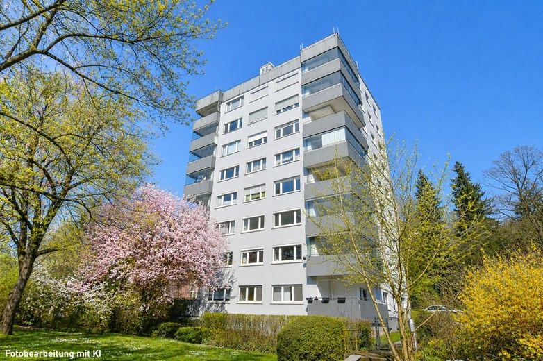 Top geschnittene 4 Zi Whg mit Lift nahe dem Kurpark – Außenansicht