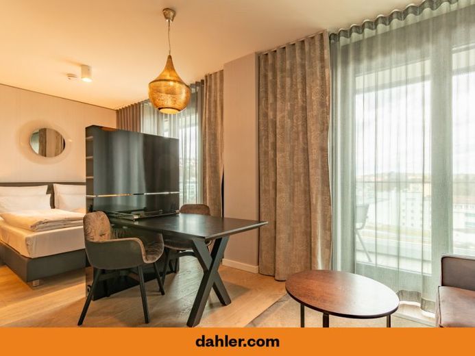 Möbliertes Studio mit Balkon: 10.OG Cloud No.7 über Milaneo – Foto 1
