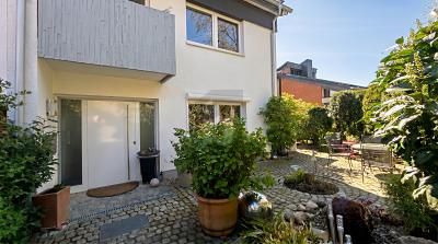 HOCHWERTIGES ZUHAUSE MIT BESONDEREM AUSBLICK – 1777035376_e3f416b.jpg