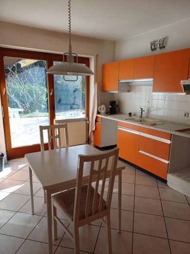 Guter Preis - 777m² Grund, Bungalow, Vollkeller, Garage in Bestlage Stadt Heusenstamm, ruhig gelegen – Küche 14 m²