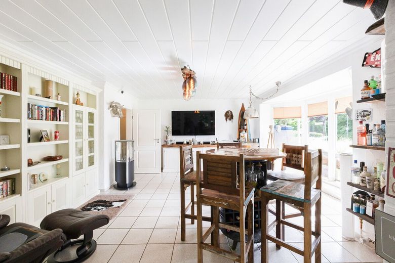 Herzensheim für große Träume - XXL-Haus mit Traumgarten &amp; Wintergarten – Esszimmer  Hauptwohnung