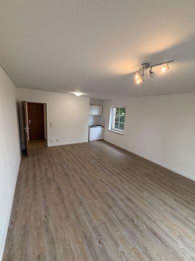 Helle 1,5 Zi. Wohnung mit Balkon – Foto 11
