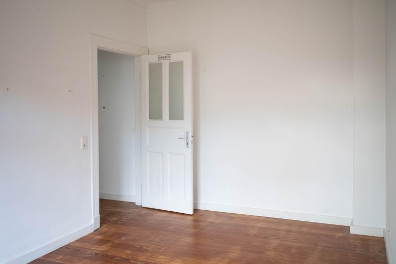 Deux charmants appartements anciens de 2 pièces avec balcon à HH-Altona – Schlafzimmer 01