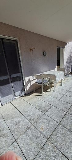 Möbliertes 1-Zimmer Apartment mit Tiefgarage ab sofort an Nichtraucher Single ohne Haustier – Terrasse