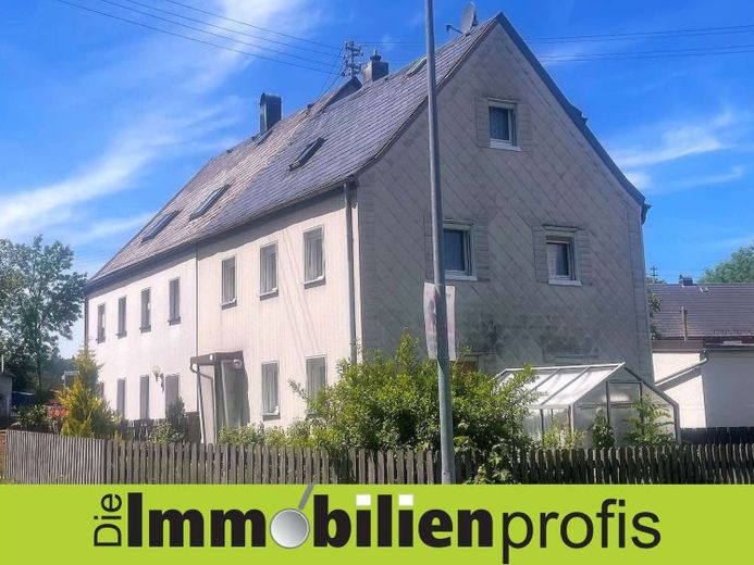 Attraktive Doppelhaushälfte bei Helmbrechts – Foto 1